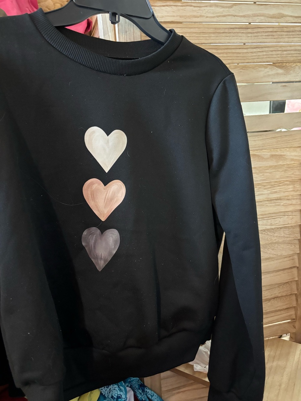 SHEIN Black Crewneck Pullover with Three Heart Motifs Small